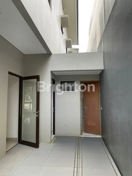 image RUMAH HOOK MOZIA BSD, LT 120M² HADAP TIMUR-SELATAN (6)