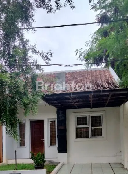 image RUMAH DIKOMPLEK LIPPO CIKARANG (1)