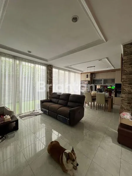 image DIJUAL RUMAH LAMA DARMO PERMAI SELATAN DEKAT DROOL CAFE DAN MEATSHOP (4)