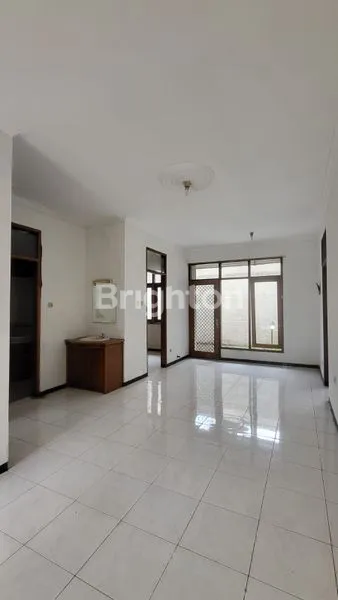 image DIJUAL RUMAH LUAS NYAMAN SIAP HUNI (4)