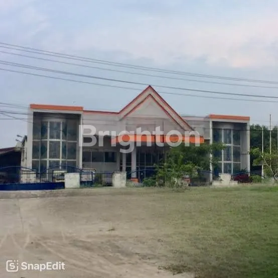GEDUNG KOMERSIAL LUAS DI SOEKARNO-HATTA PEKANBARU, DEKAT SKA MALL