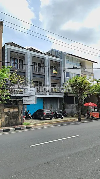 image DIJUAL / DISEWAKAN RUKO STRATEGIS DI DENPASAR, LT 80M² LB 180M², 3 LANTAI (1)