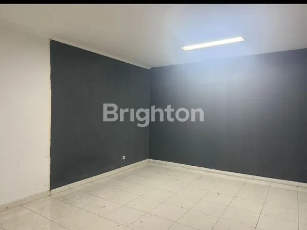 image RUKO 3 LANTAI DI SPRING, GADING SERPONG. (5)