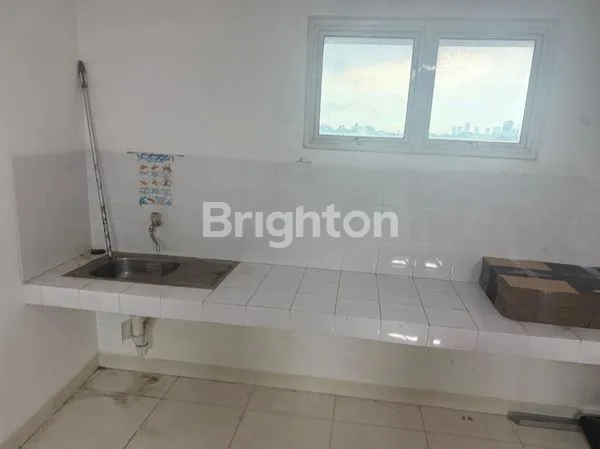 image RUKO 3 LANTAI DI SPRING, GADING SERPONG. (6)