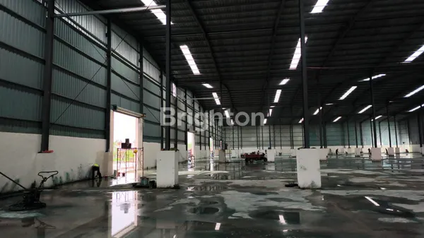 image GUDANG SEPATAN, TANGERANG, BARU, SANGAT STRATEGIS, DEKAT JALAN UTAMA (2)