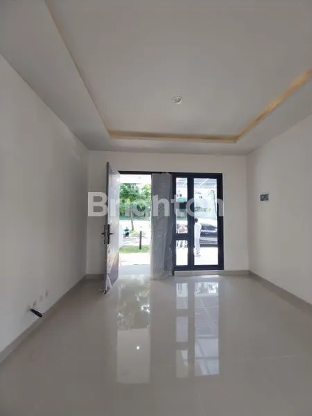 RUMAH 3 LANTAI KEDATON BSB CITY SEMARANG DEKAT UNIKA