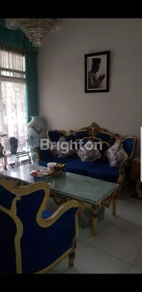 image RUMAH MEWAH LT 1007M² DI BANYUMANIK, 4KT+2KM (4)