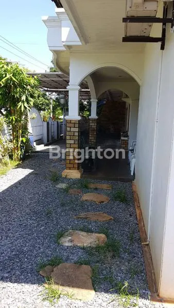 image RUMAH MEWAH LT 1007M² DI BANYUMANIK, 4KT+2KM (3)