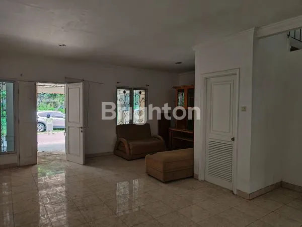 image RUMAH SIAP HUNI DI CLUSTER EKSKLUSIF, SEMI FURNISHED (3)