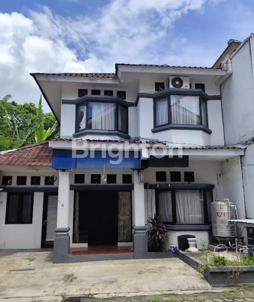 RUMAH DUA LANTAI DEKAT LIVING WORLD DENPASAR