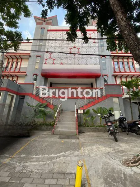 image GEDUNG TENGAH KOTA SURABAYA  (1)