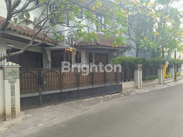 RUMAH 4 KAMAR UNTUK HUNIAN MAUPUN KANTOR DI PEJATEN BARAT, PASAR MINGGU, JAKARTA SELATAN