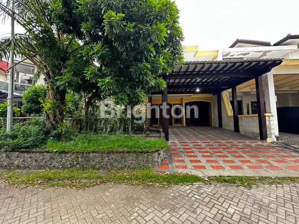 image ISTANA JATI NAN MEWAH DI DHARMAHUSADA REGENCY, SURABAYA TIMUR! (1)