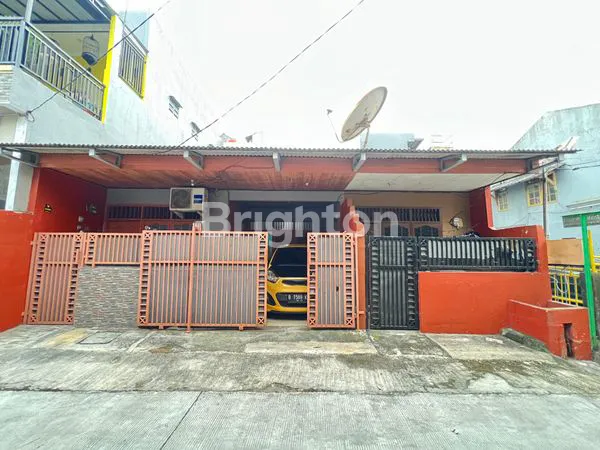 HUNIAN PLUS PENGHASILAN, RUMAH 2 PINTU DI HARAPAN INDAH