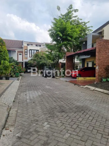image DIJUAL RUMAH CANTIK DIKOMPLEK ELITE JL FLAMBOYAN MEDAN (2)