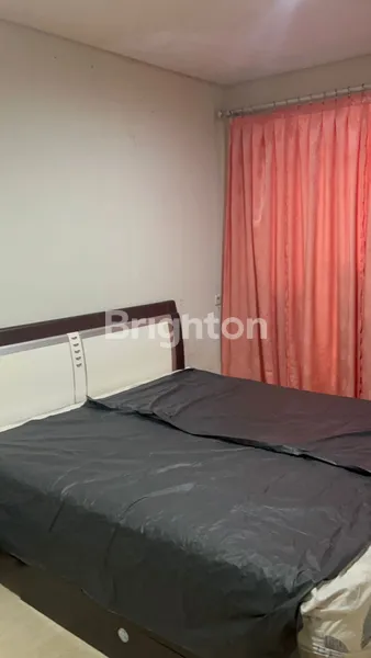 image RUMAH MEWAH 2,5 LANTAI SIAP HUNI LT 123 LB 170-PANCORAN MAS DEPOK (3)