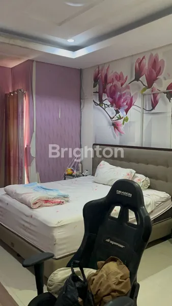 image RUMAH MEWAH 2,5 LANTAI SIAP HUNI LT 123 LB 170-PANCORAN MAS DEPOK (5)