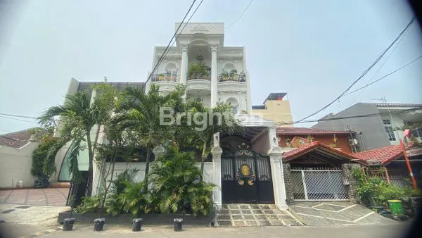 image RUMAH MEWAH FULL FURNISH KELAPA GADING HARMONY (1)