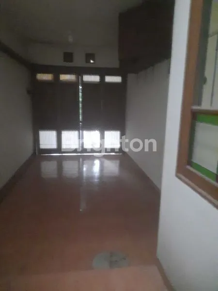 image RUMAH LUAS DI KOMPLEK ELITE PESONA KHAYANGAN (5)