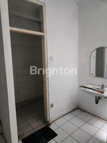 image RUKO 3.5 LANTAI, JL. PEMUDA RAWAMANGUN (5)