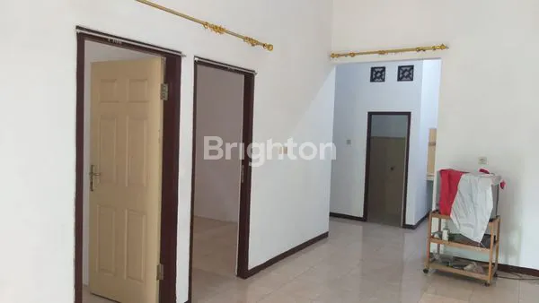 image DIJUAL RUMAH BARU RENOV DI PUSAT KOTA SIDOARJO. LOKASI STRATEGIS. COCOK DAN NYAMAN BUAT TEMPAT TINGGAL. (5)