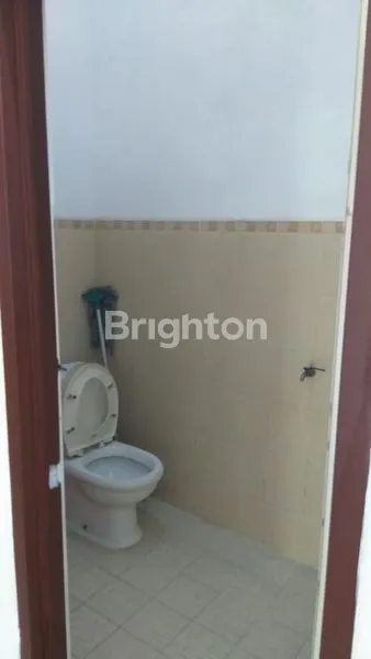 image DIJUAL RUMAH BARU RENOV DI PUSAT KOTA SIDOARJO. LOKASI STRATEGIS. COCOK DAN NYAMAN BUAT TEMPAT TINGGAL. (3)