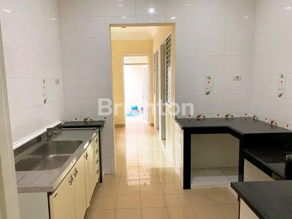 image RUMAH LUAS BESAR 2 LANTAI 718M² 6KT DI ANCOL TIMUR JAKARTA UTARA (7)