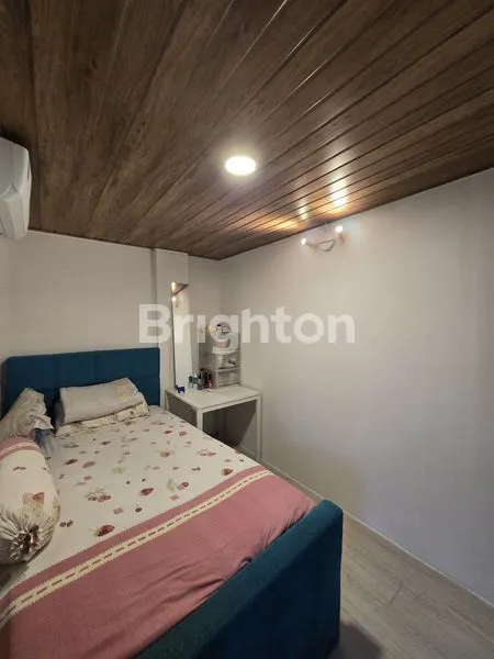 image RUMAH CANTIK 2.5 LANTAI JALAN GIRO KELAPA GADING (3)