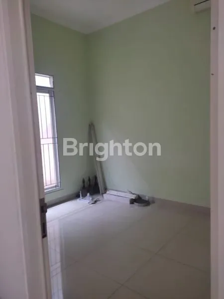 image RUMAH STRATEGIS DI CIPUTAT, DEKAT STASIUN & MALL BINTARO (5)