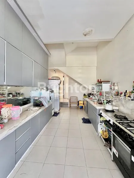 image RUMAH MINIMALIS MODERN GREENLAKE CITRALAND 1 MENIT KE BINUS SCHOOL SURABAYA (4)