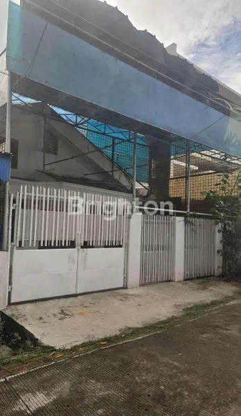 RUMAH LUAS 144M² DI GREEN GARDEN, DEKAT FASILITAS UMUM