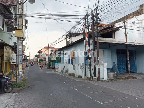 image DI KONTRAKAN KIOS (1)