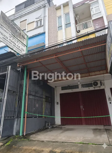 DISEWAKAN RUKO STRATEGIS 3,5 LANTAI SHM DI LOKASI RAMAI! SIAP HUNI/USAHA.