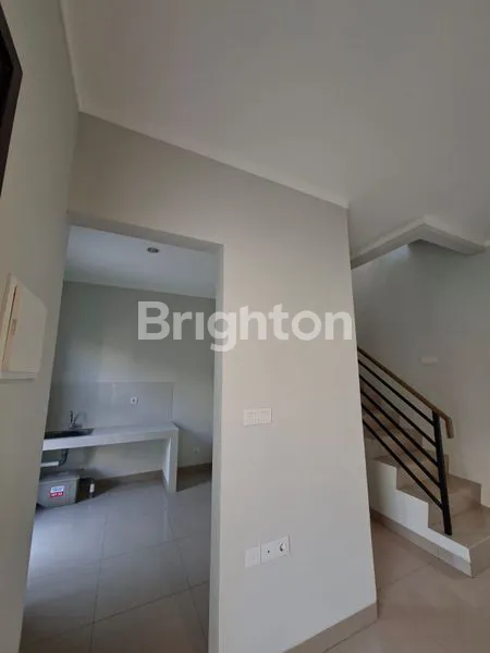 image RUMAH JUAL RUGI DI SUMMARECON CROWN GADING BEKASI THE NEXT KELAPA GADING (3)