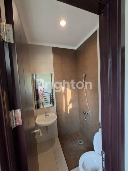 image RUMAH JUAL RUGI DI SUMMARECON CROWN GADING BEKASI THE NEXT KELAPA GADING (5)