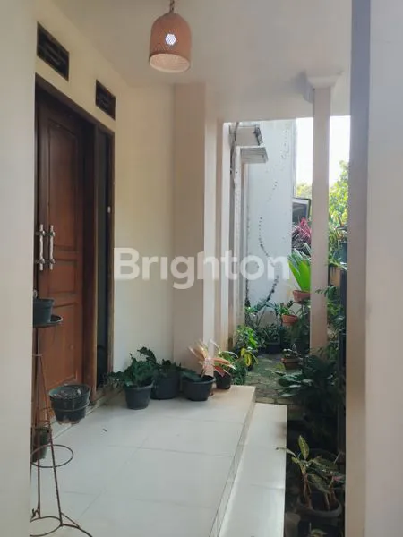 image RUMAH STRATEGIS 6 KAMAR, DEPOK, SIAP HUNI (3)