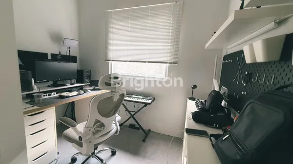 image RUMAH 3 LANTAI FULL FURNISH DI CIRÈNDEU – DEKAT MRT & TOL (4)