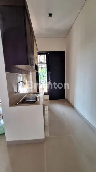 image RUMAH MEWAH 2 LANTAI, 4 KT DI CLUSTER PEKANBARU, SIAP HUNI (6)