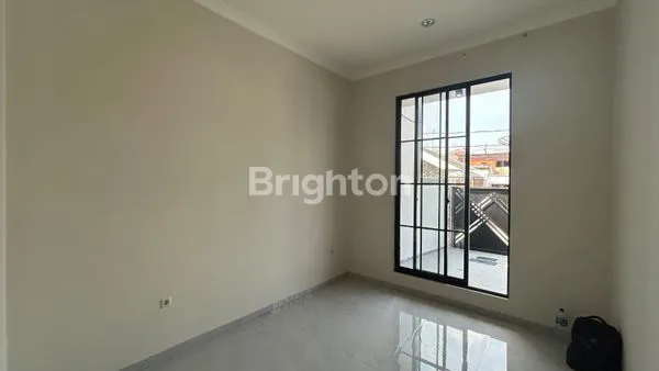 image MANYAR NEW GRESS MINIMALIS MODERN DEKAT RAYA MERR (4)