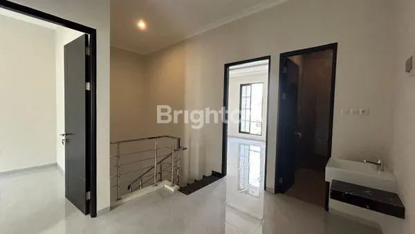 image MANYAR NEW GRESS MINIMALIS MODERN DEKAT RAYA MERR (6)