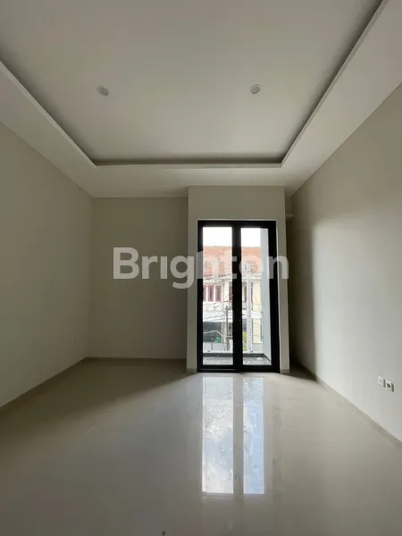 image RUMAH DI JUAL DI WISMA MUKTI, BARU GRESS, MINIMALIS, LOKASI NYAMAN DI DALAM PERUMAHAN, BEBAS BANJIR, ROW JALAN 3 MOBIL LONGGAR, HANYA SISA 1 UNIT SAJA (6)