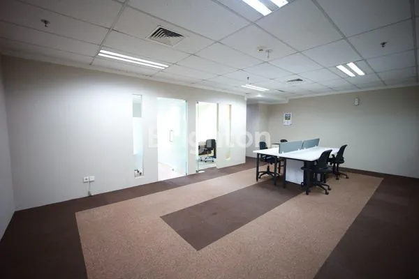 image RUANG KANTOR FURNISHED, LANTAI 12 MENARA 165 (5)