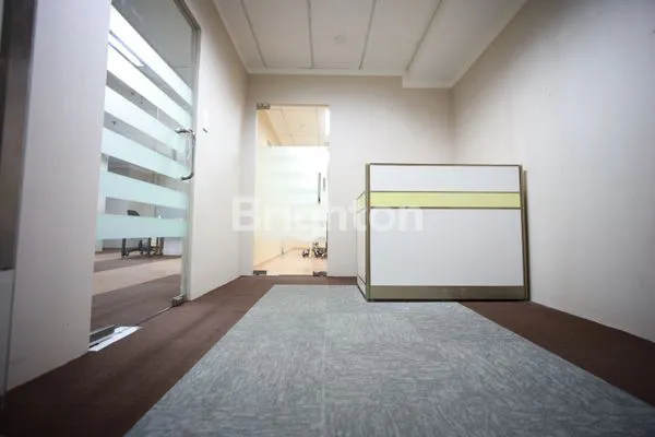 image RUANG KANTOR FURNISHED, LANTAI 12 MENARA 165 (4)