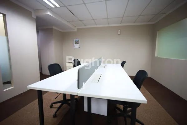image RUANG KANTOR FURNISHED, LANTAI 12 MENARA 165 (6)