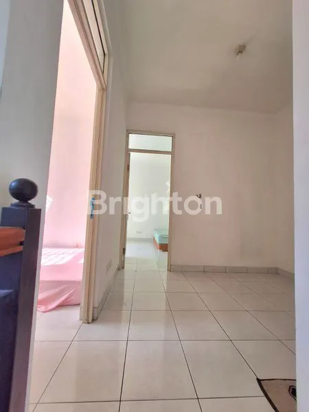 image RUMAH 2 LANTAI ASRI DI SEMANAN INDAH, LT 136 M² (4)