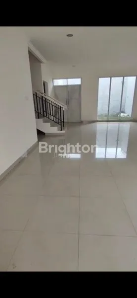 image RUMAH 2 LANTAI LT 180, SHM DI MODERNLAND (2)