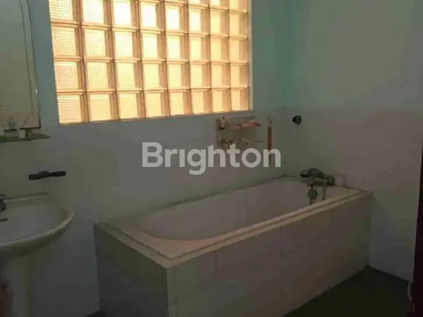 image RUMAH MEWAH RAYA SATELIT UTARA DEKAT SEKOLAH XIN ZHONG, MITRA KELUARGA, SUPERINDO DLL  (8)