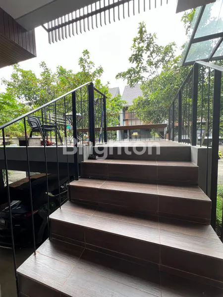 image DIJUAL MURAH RUMAH 2 LANTAI PLUS ATTIC CLUSTER CAELUS GREENWICH PARK  (3)