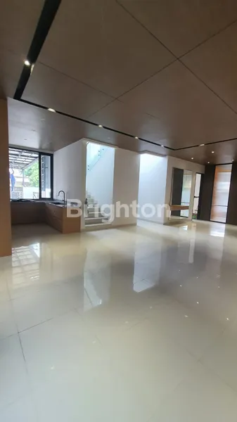 image RUMAH SIAP HUNI DI MERUYA SELATAN JAKARTA BARAT (2)