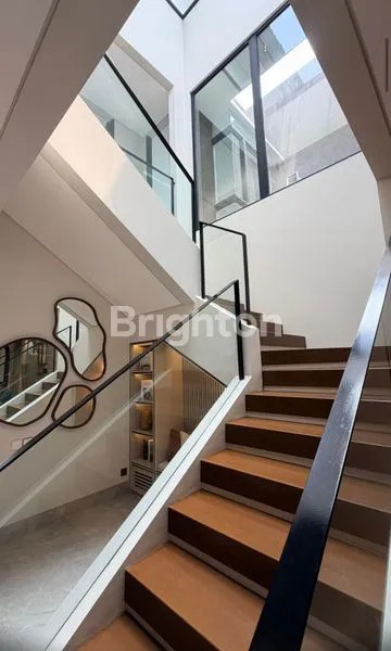 image HUNIAN PREMIUM SURABAYA BARAT, LT 240M2 (2)